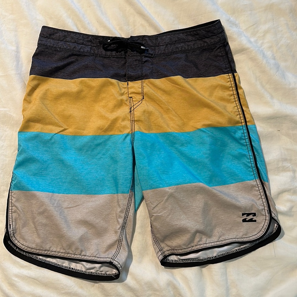 Billabong men’s board shorts swim trunks 34 L